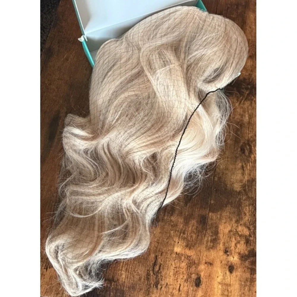 20 Inch Blonde Wavy Wig with Bangs Synthetic Medium Length Curly Hair Natural